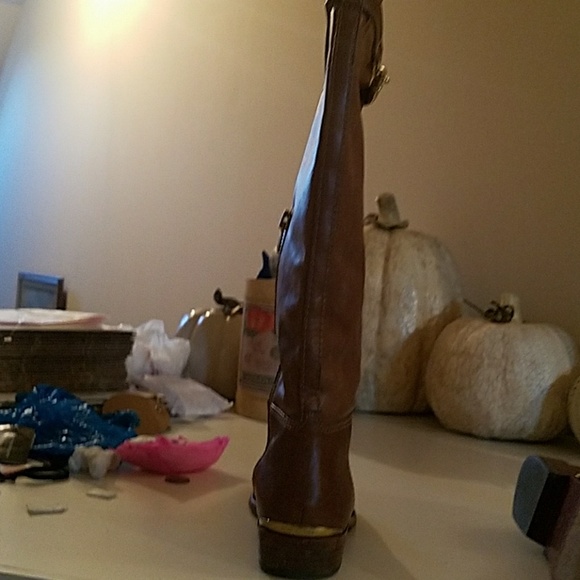 Boots - Picture 4 of 7